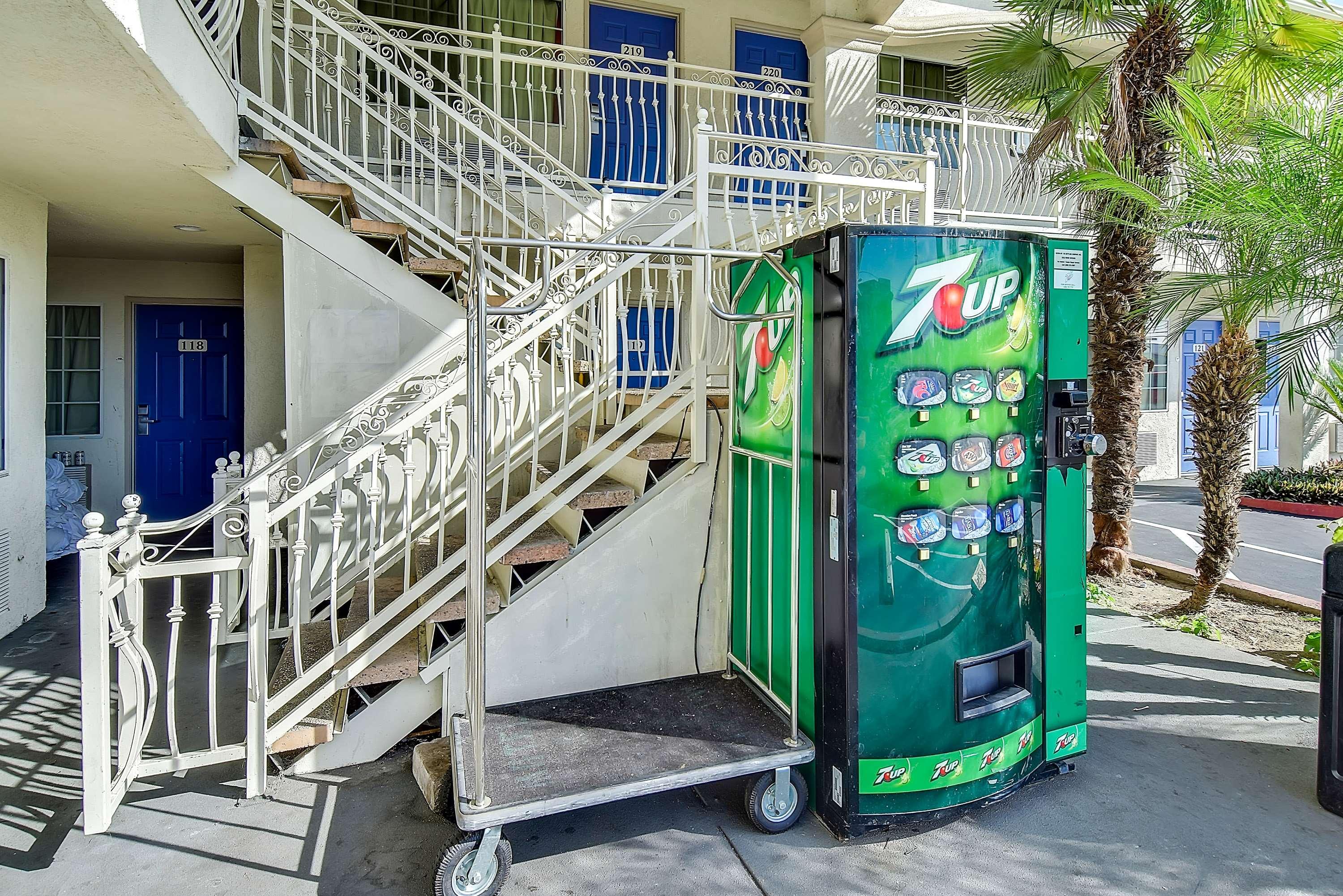 Motel6 Garden Grove, CA 31/40