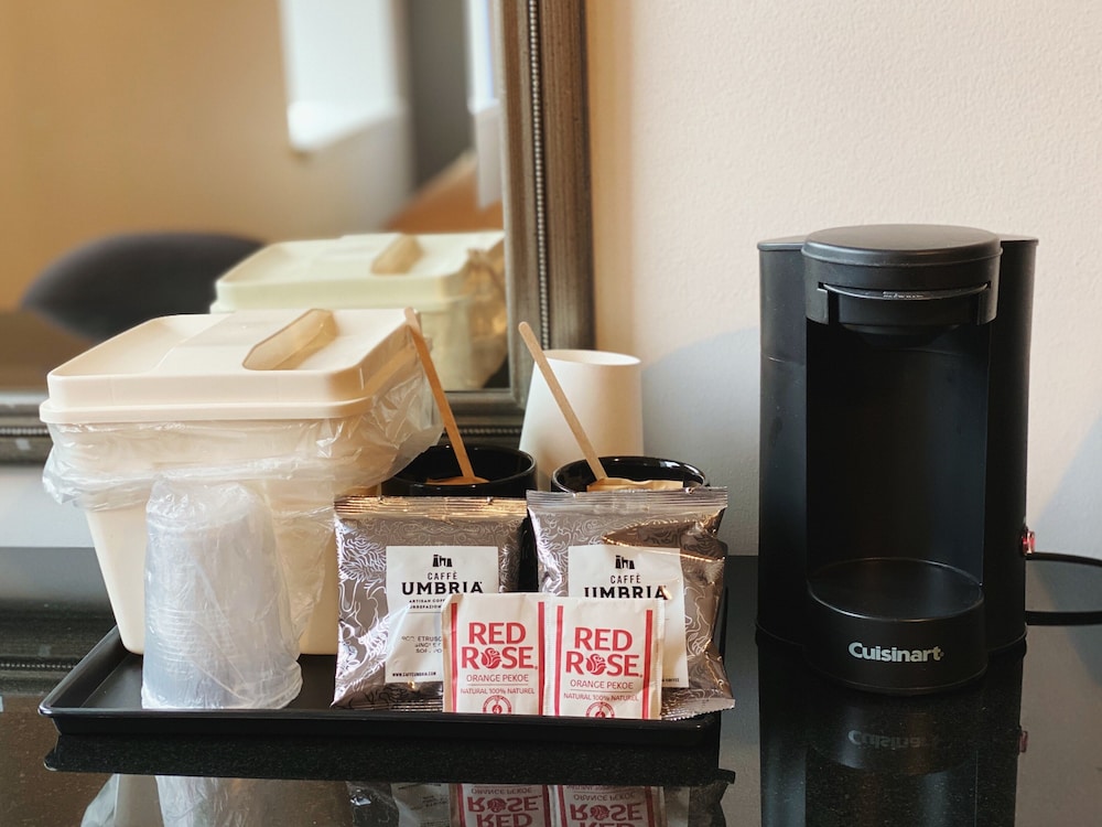Met Hotel 23/50