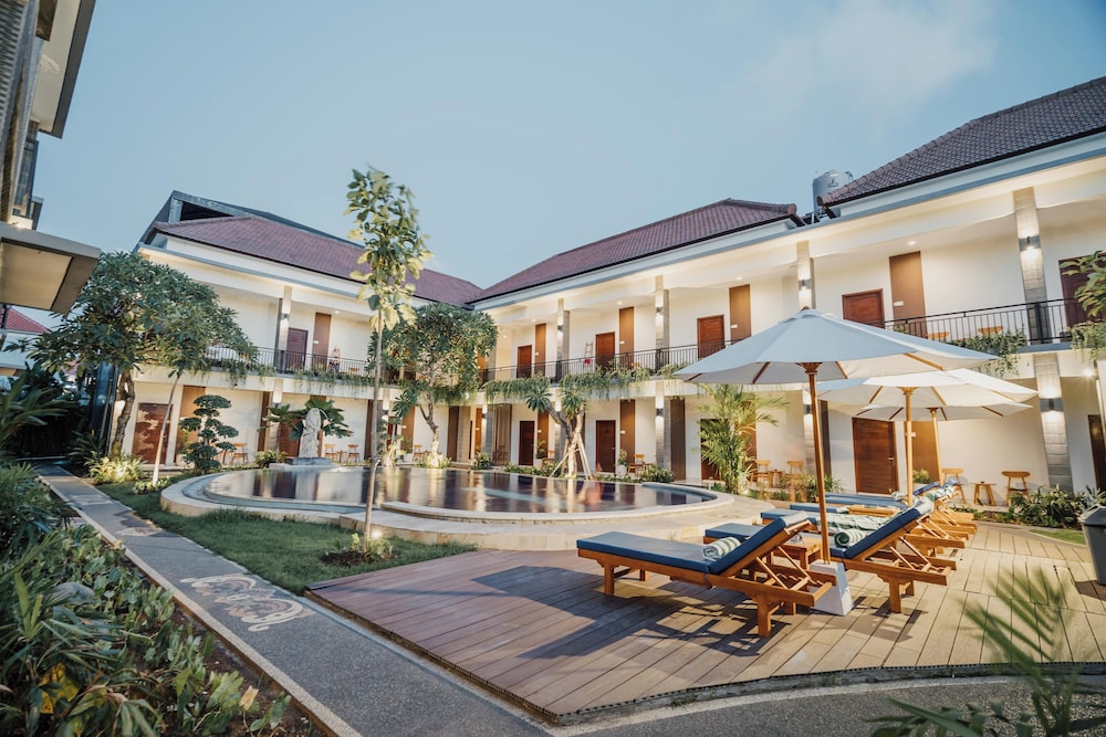 You Suite Seminyak 3/31
