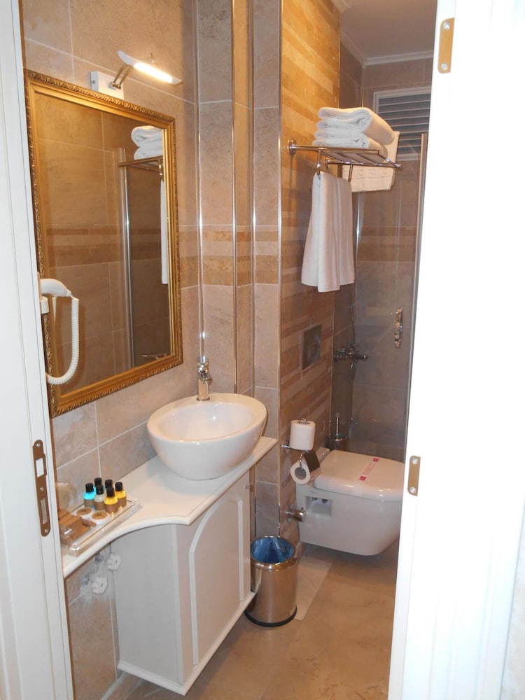 Hotel 1453 16/60