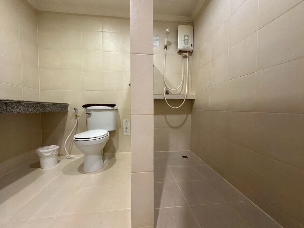 Rattana View Hotel 47/50