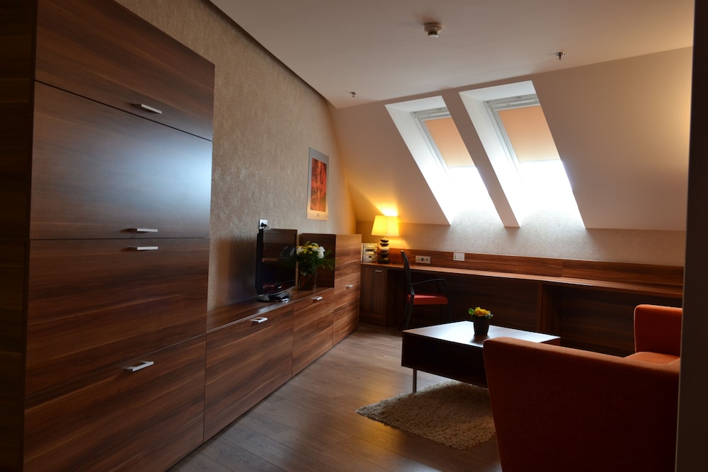 Holiday Inn Trnava 12/66