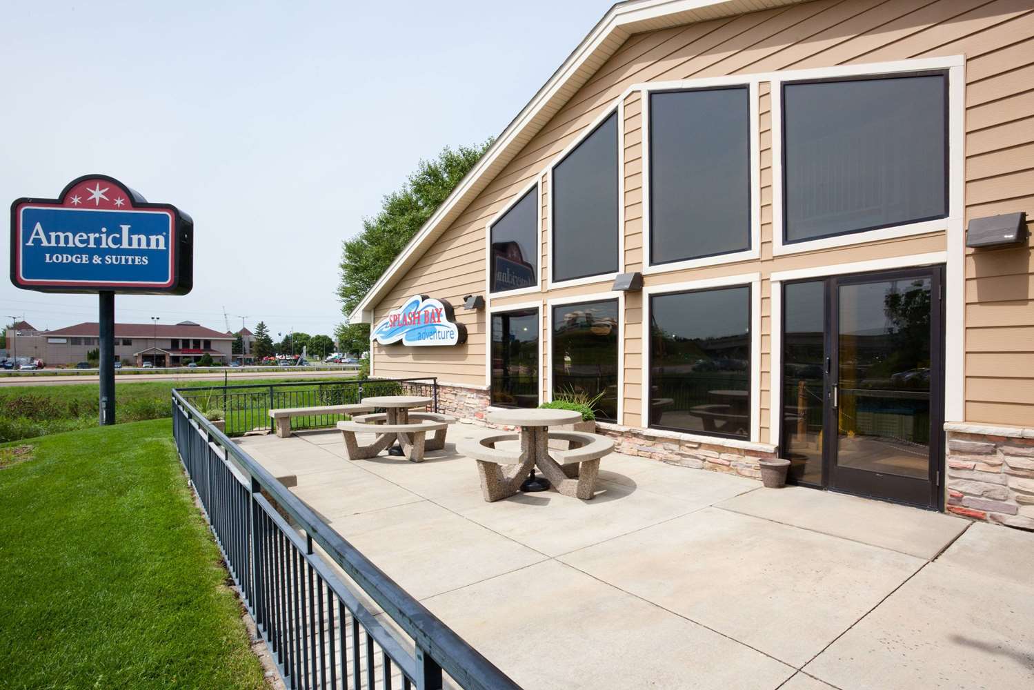 AmericInn by Wyndham Shakopee Near Canterbury Park 3/20