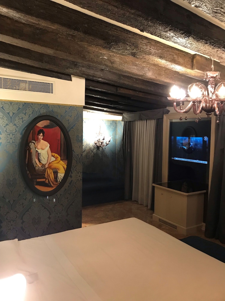 Palazzetto Madonna 15/88