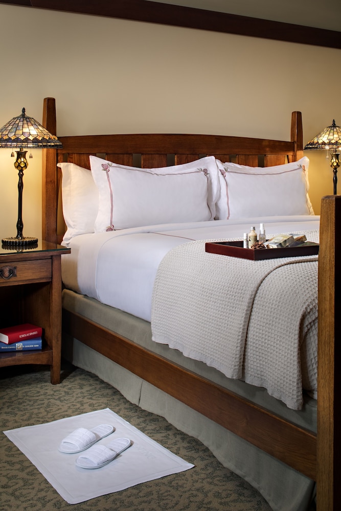 Reserve, King Bed, Accessible