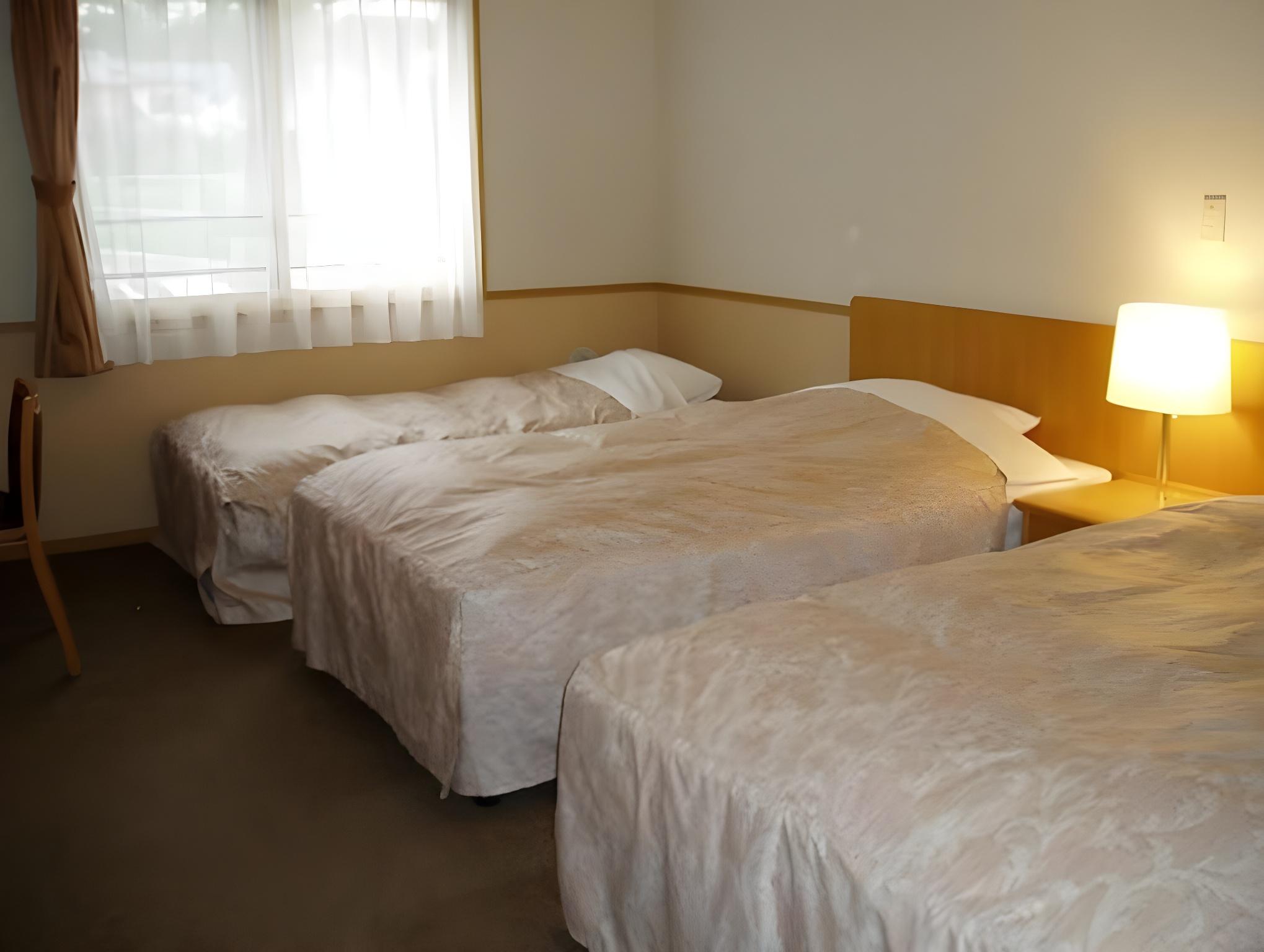 Semi Room, Triple, 2 Semi Double Beds, Sofa, Smoking، Resort Inn Fuyo Kawaguchiko Inter Store 2/3