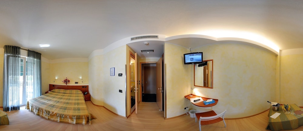 Hotel Savoia 31/62