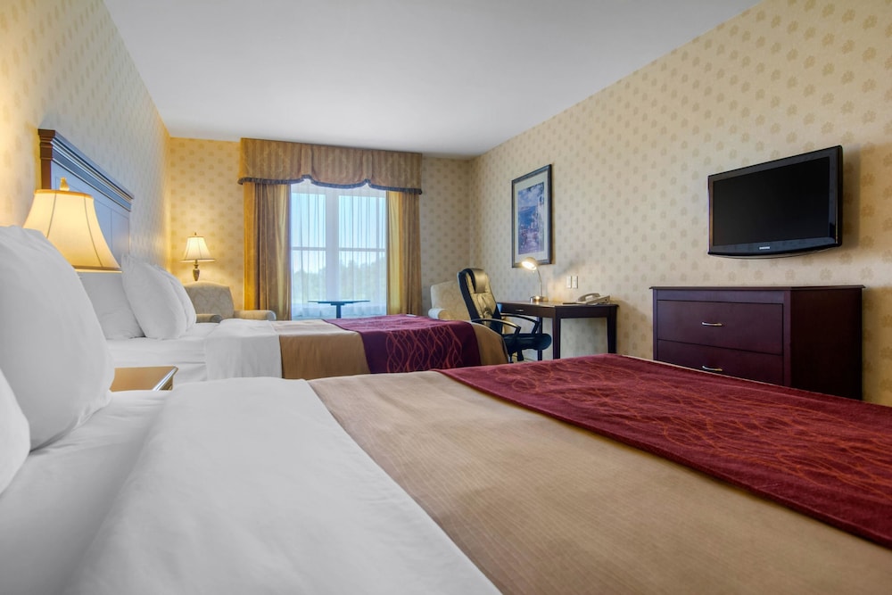 Comfort Inn & Suites Levis 8/36