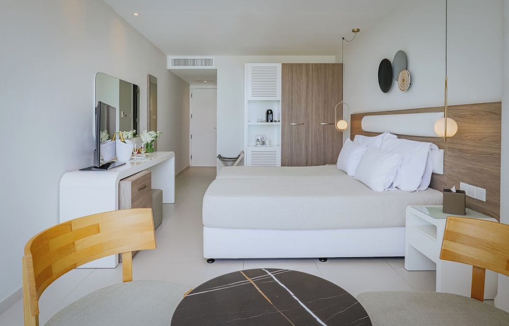 Tasia Maris Sands Beach Hotel - Adults Only 12/50