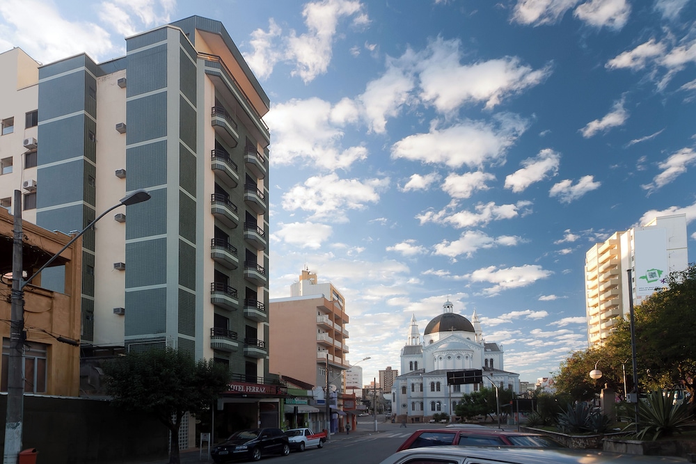 Ferraz Hotel 61/65