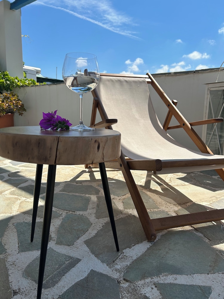 Sea View Apartments and Studios 30/50