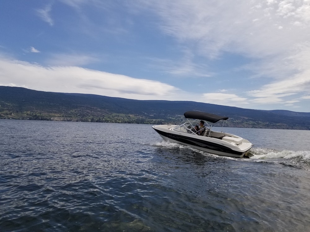 Summerland Waterfront Resort Spa 22/72