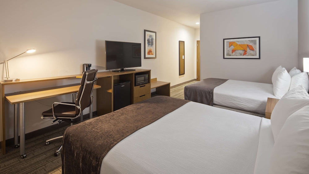 Best Western Green Oak Inn & Suites 14/30