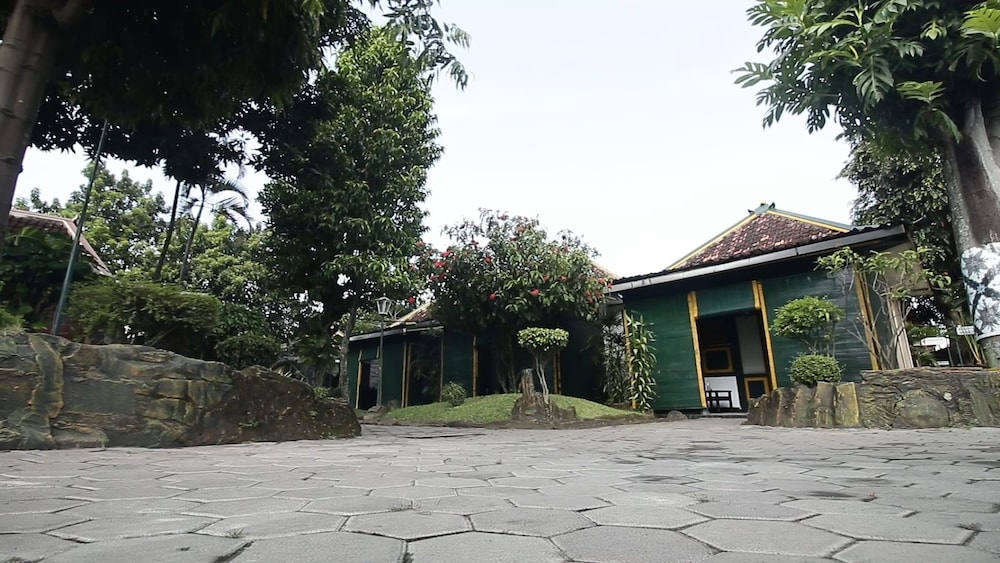 Batik Yogyakarta Hotel 23/29