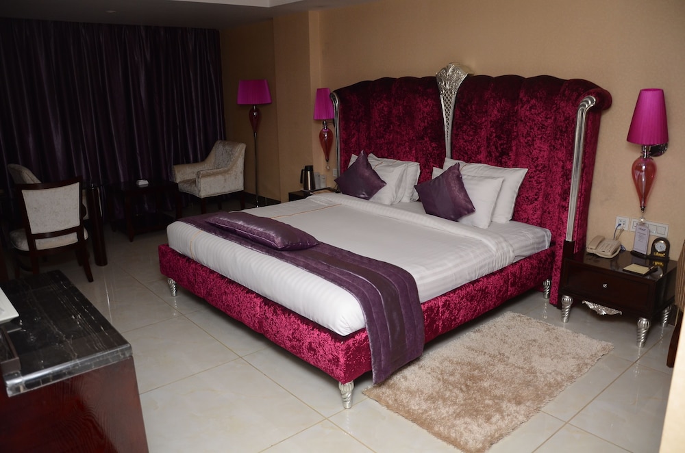 Hotel The Raso 14/28