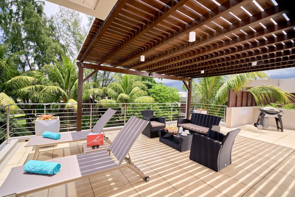 Bon Azur Beachfront Suites Penthouses By Lov 48/78