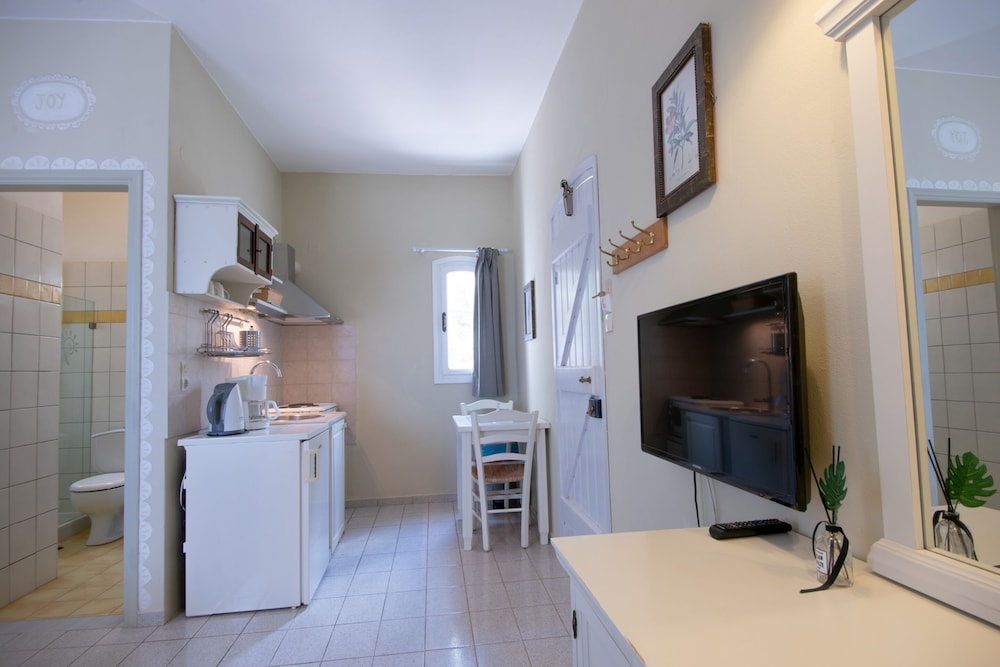 Adrakos Apartments 46/78