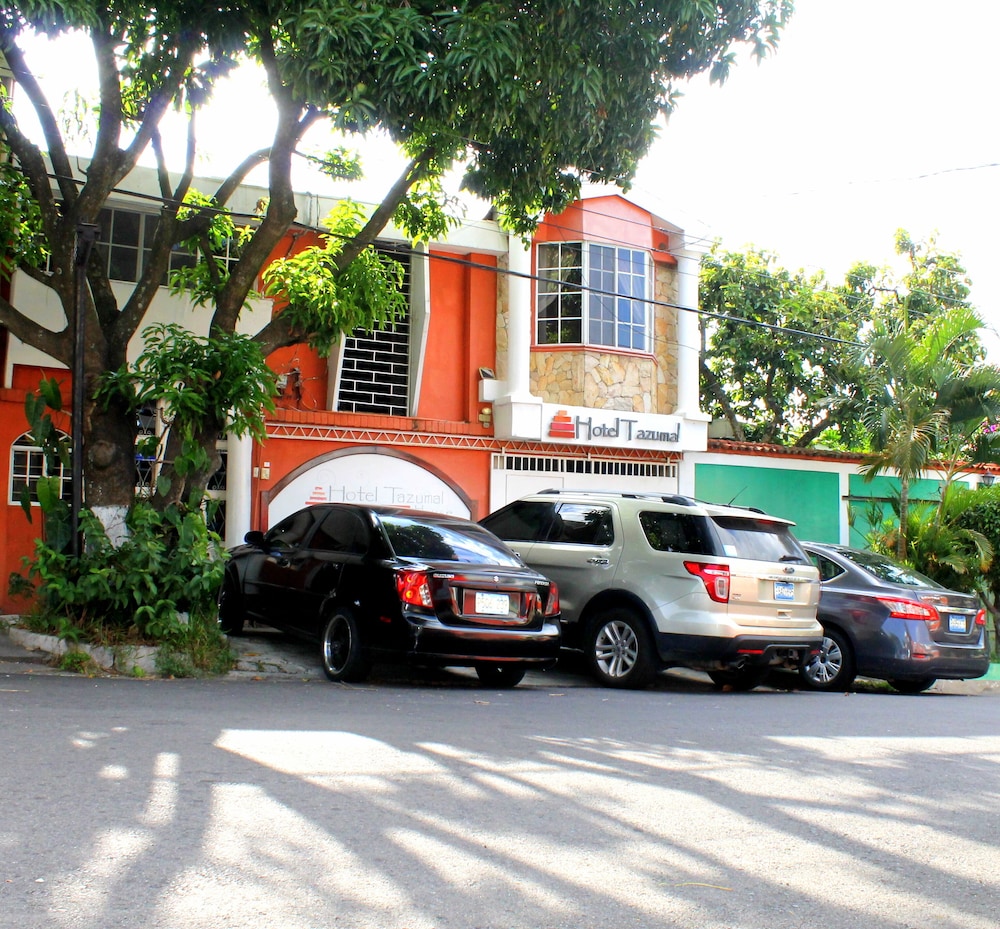 Hotel Tazumal House 72/82