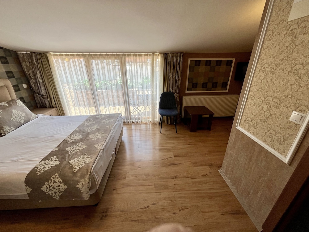 Meydan Suites 27/50