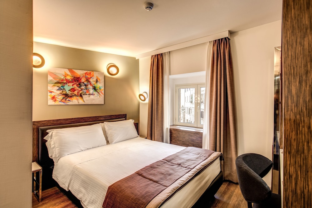 Al Manthia Hotel 45/94