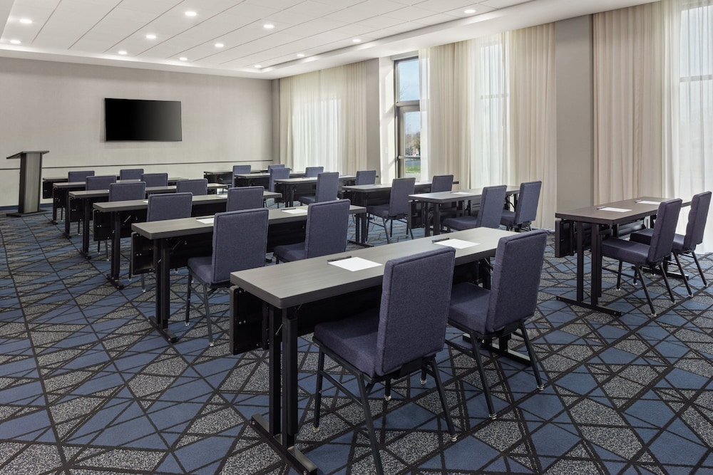 Courtyard by Marriott Bettendorf 15/20