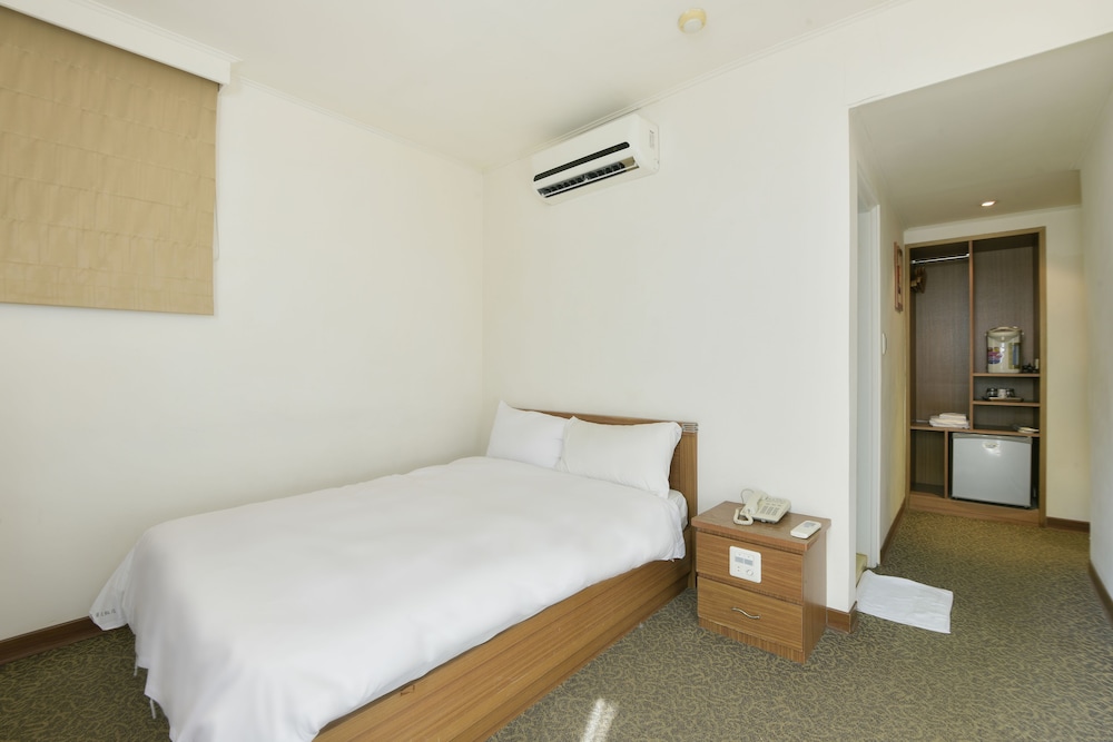 Raise Hotel Taichung 28/66