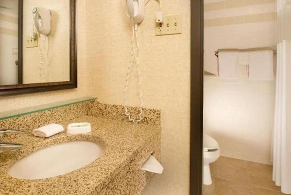 Hotel Lotus Kansas City Stadium 12/62