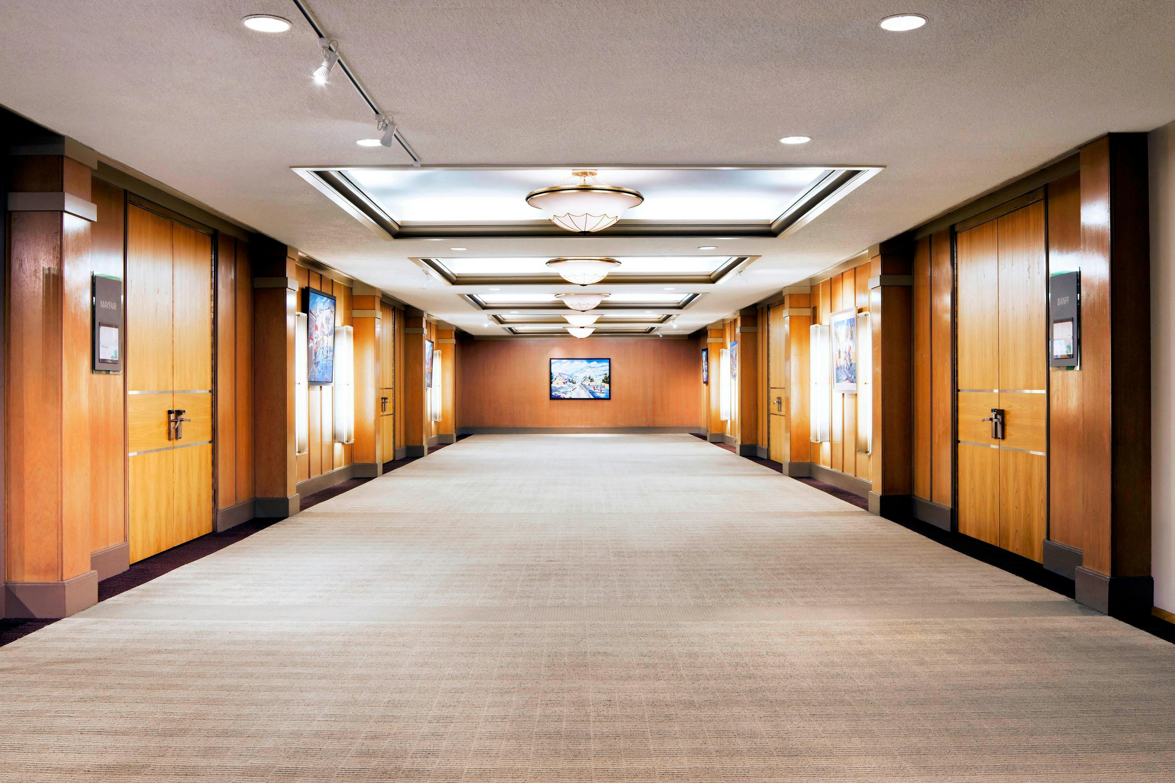 The Westin Calgary 26/27