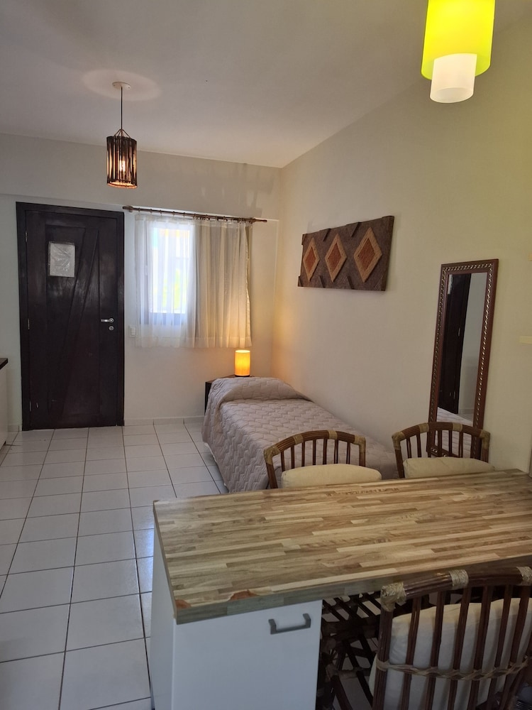 غرفة ديلوكس ثلاثية بسرير مزدوج وسرير فردي، Apart Hotel Serantes 7/10