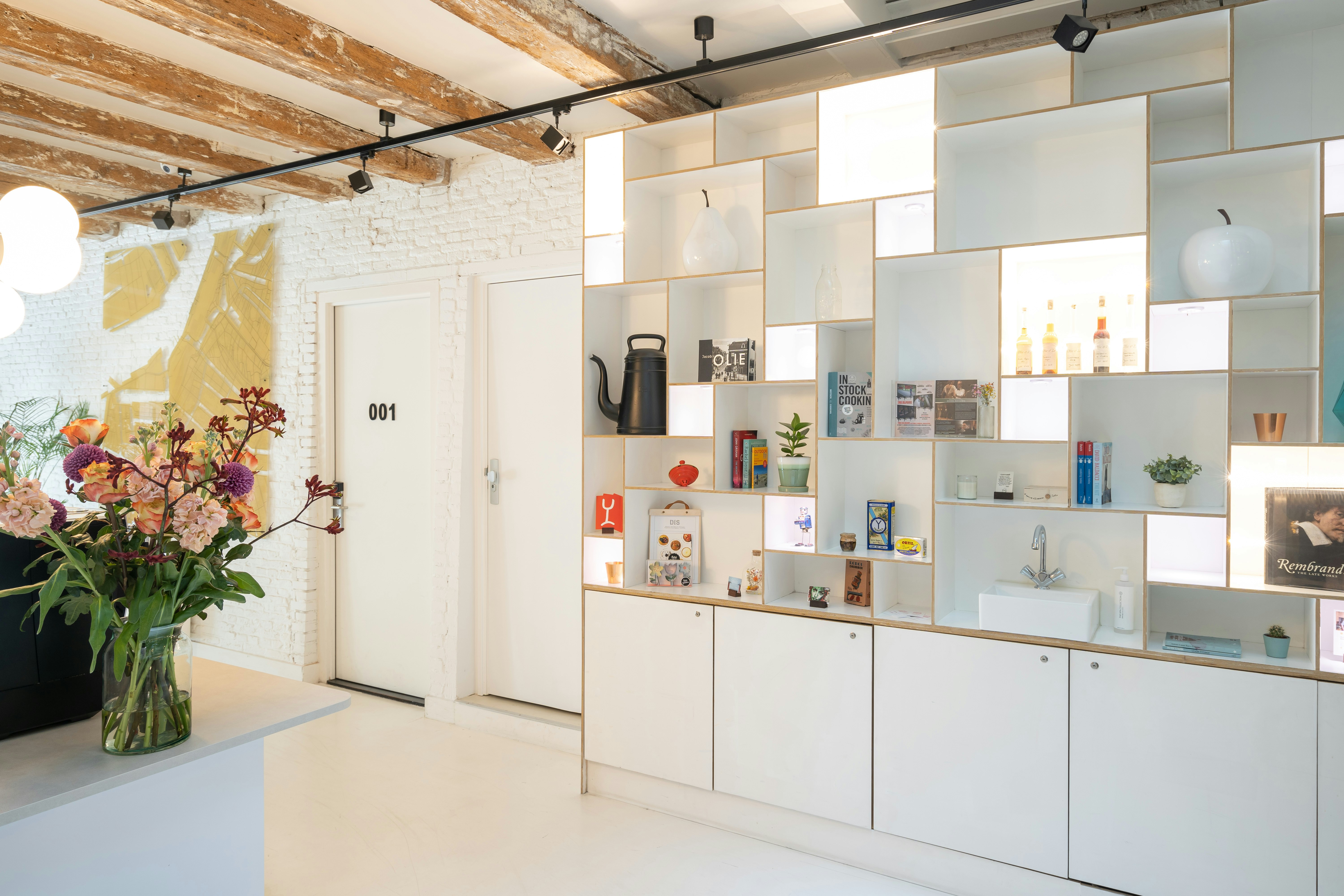 YAYS Concierged Boutique Apartments Zoutkeetsgracht 11/16