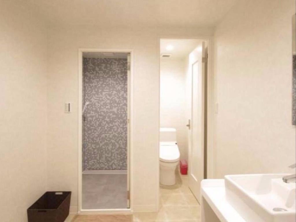 Capsule, Male Dorm