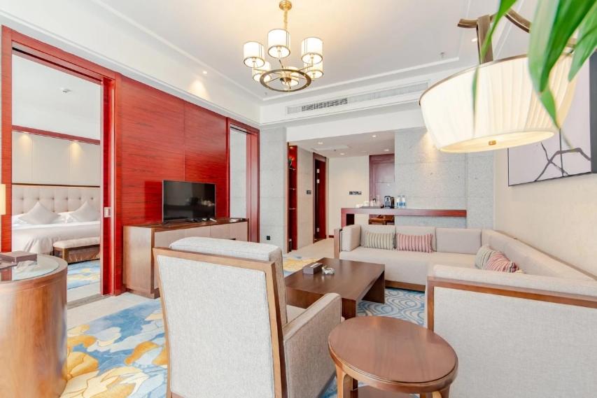Binhai Jinling International Hotel 47/62