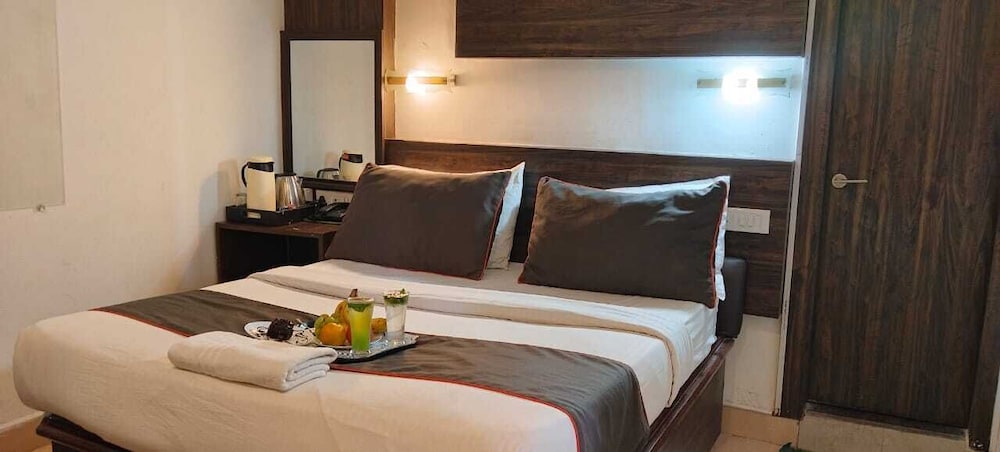 Hotel U. R. 24/40