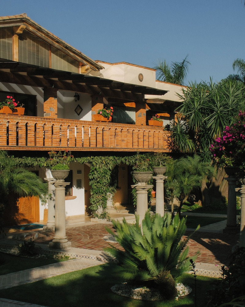La Buena Vibra Wellness Resort and Spa 2/50