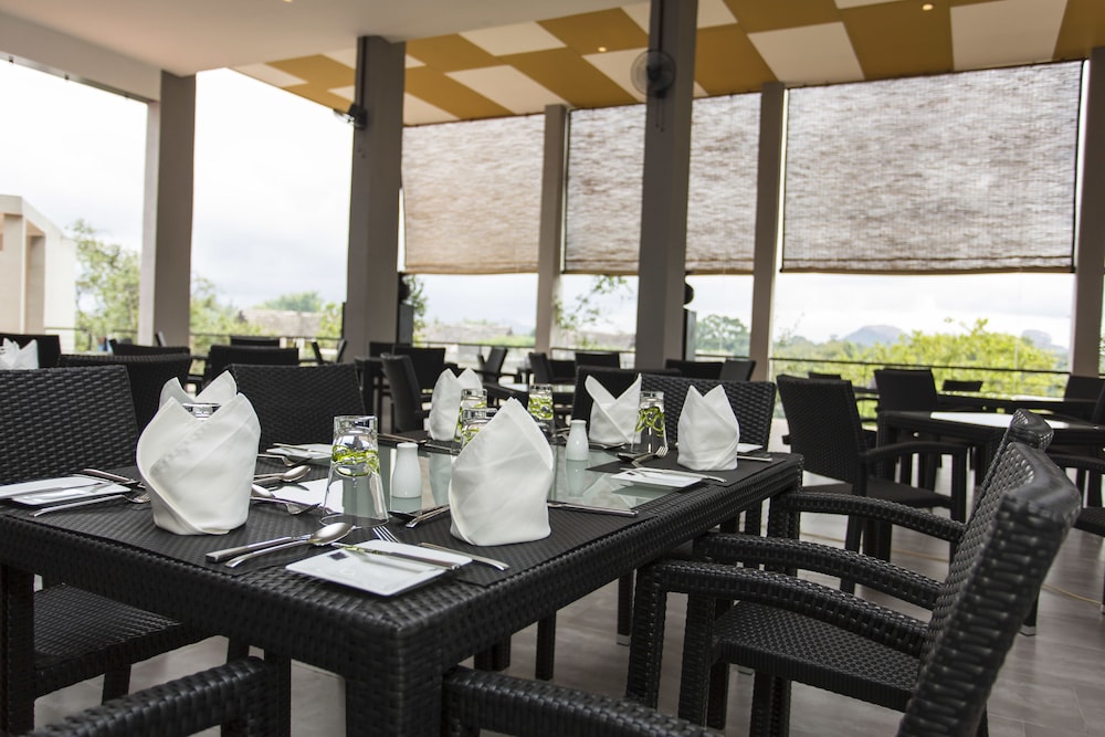 Aliya Resort And Spa 29/50