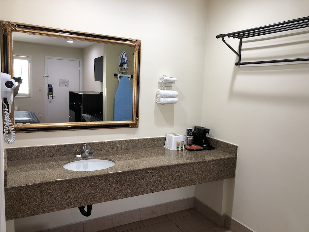 Simply Home Inn Suites 14/46