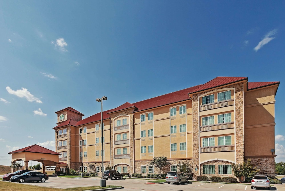 La Quinta Inn & Suites by Wyndham Allen at The Village 1/32