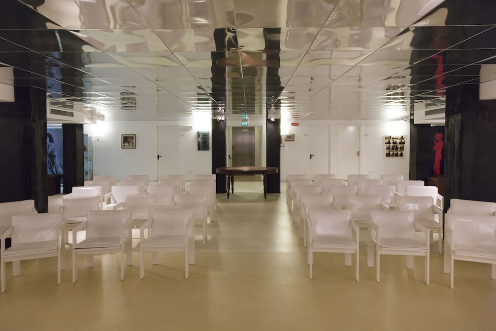 Alexander Museum Palace Hotel 26/44