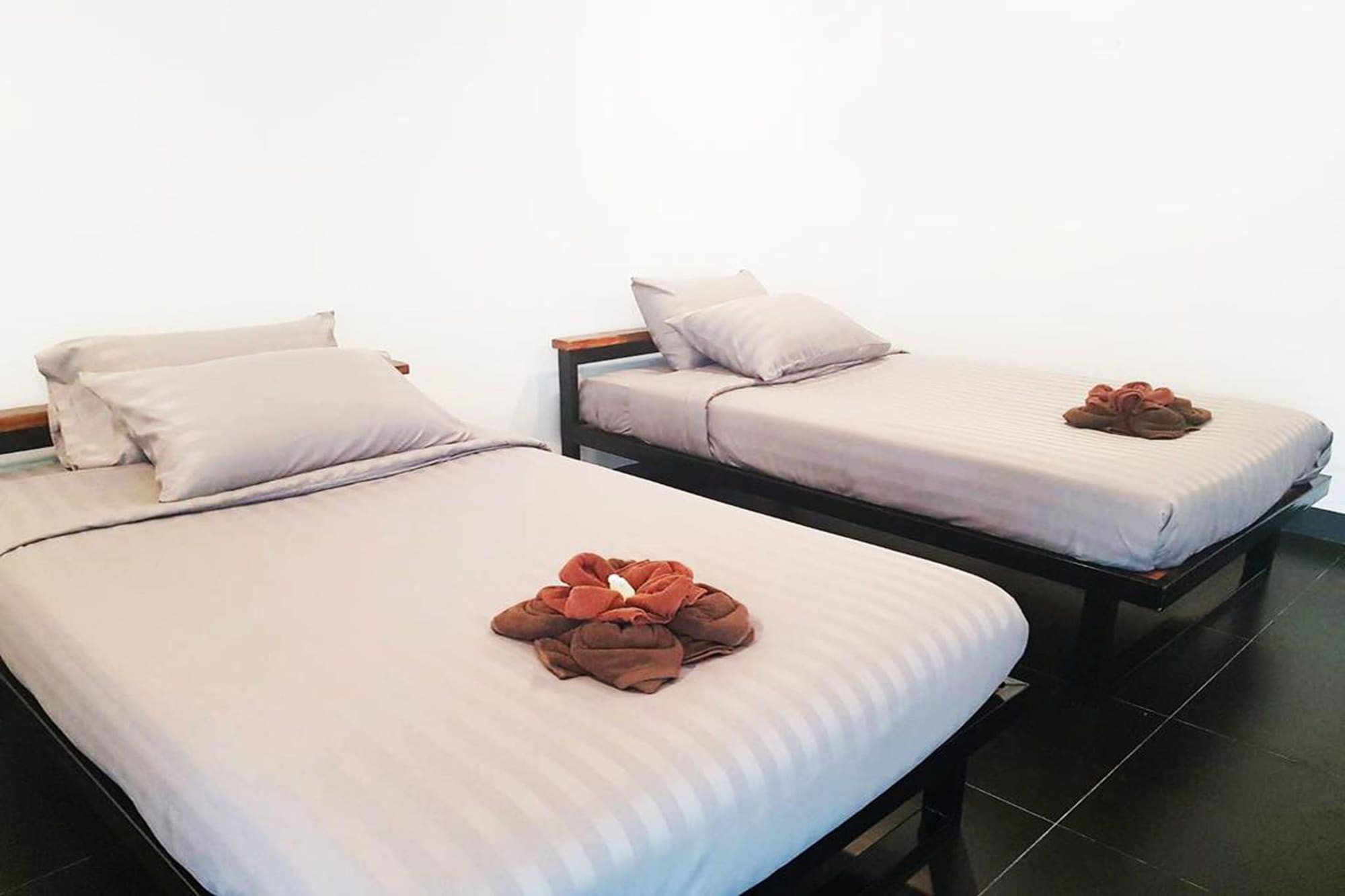 STANDARD, TWIN BEDS