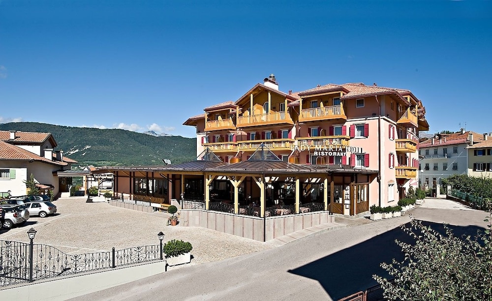 Lady Maria Hotel And Resort 4/70
