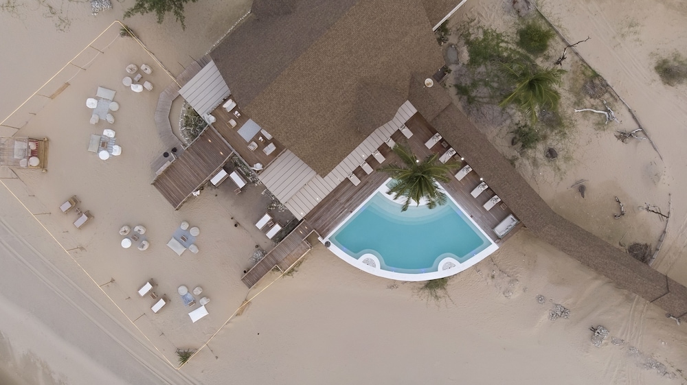 SENTIDOS BEACH RETREAT 72/76