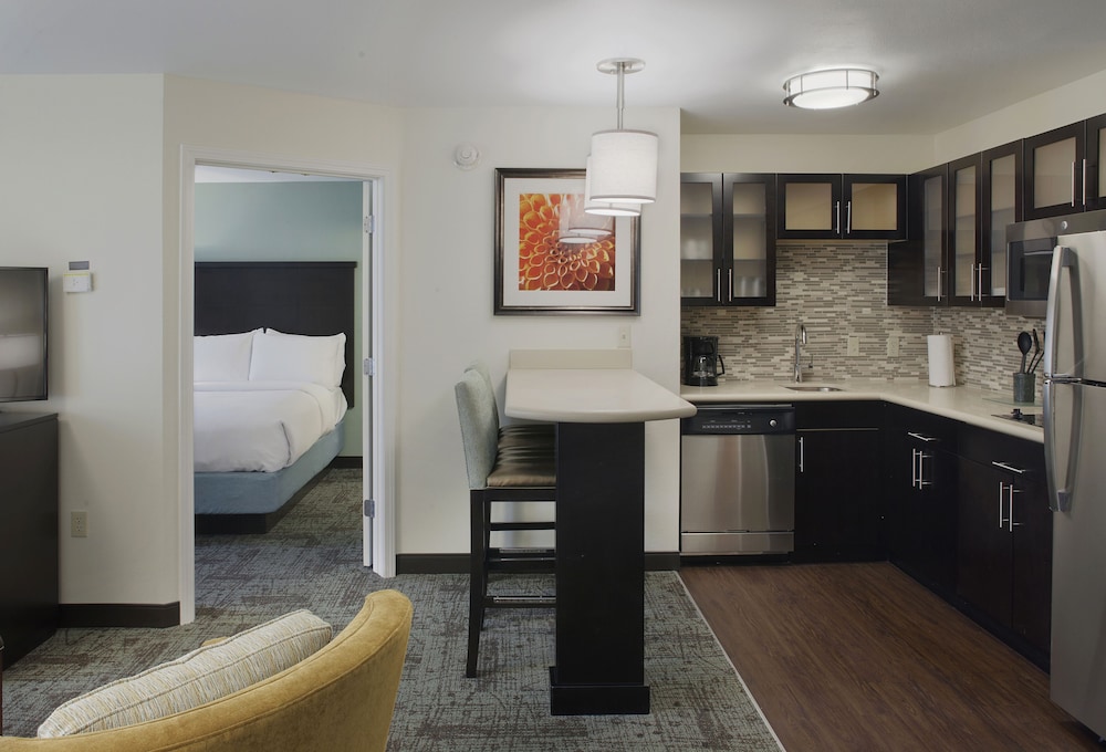 Staybridge Suites Fayetteville Univ of Arkansas 33/51
