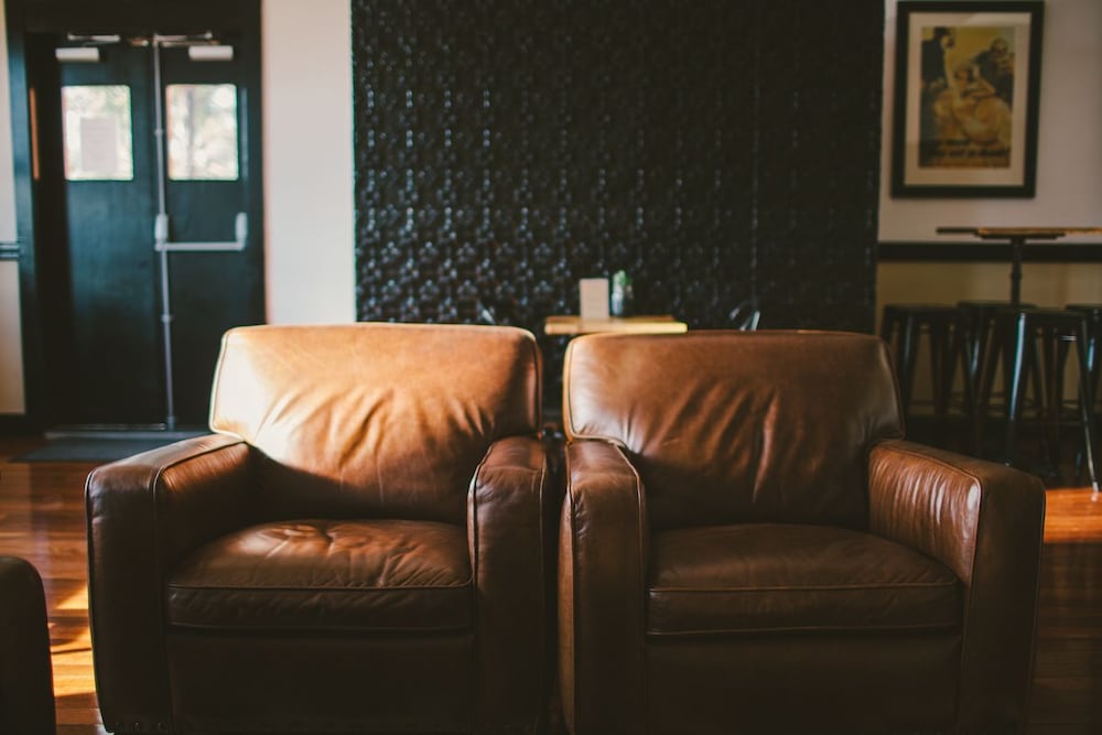 The Commercial Boutique Hotel 44/60