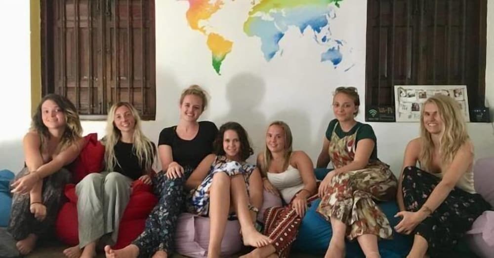 Hostel First Mirrisa 14/20