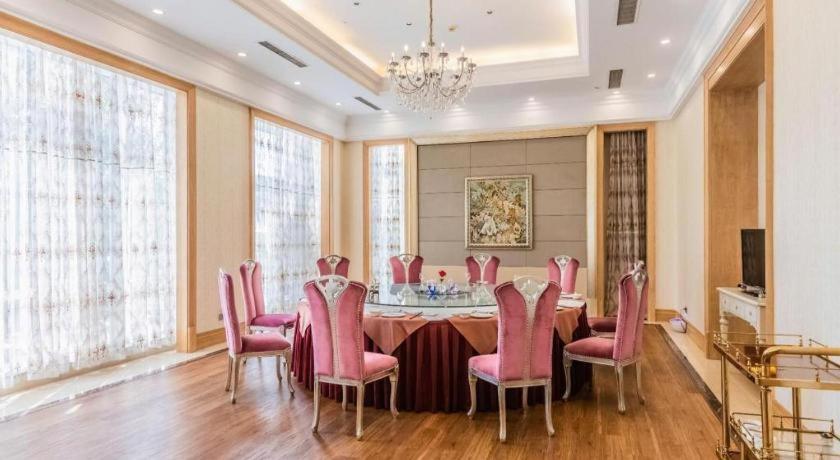 Liaoning Friendship Hotel 52/70