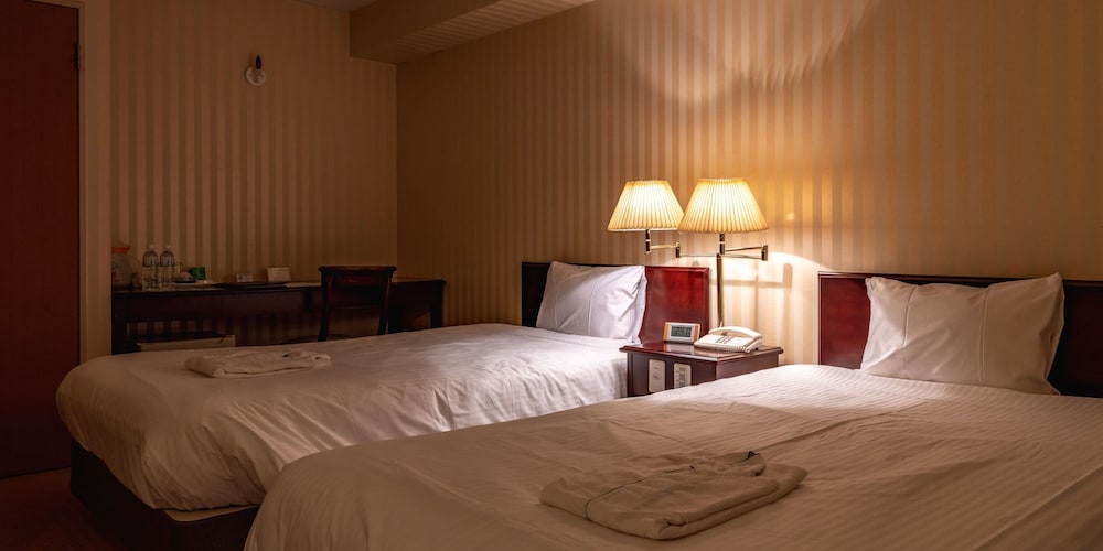 Shonan Kamakura Crystal Hotel 16/89