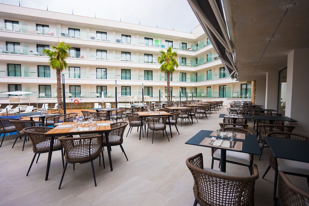 Morlans Suite Hotel Adults Only 40/51