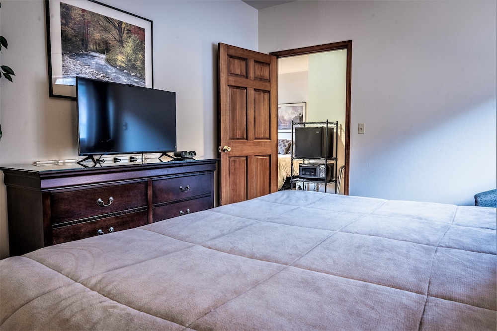 JC Suites 32/43