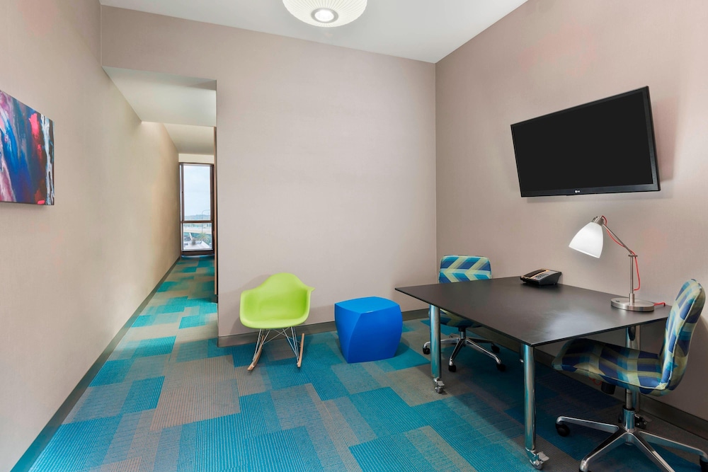 Aloft Orlando Downtown 45/47