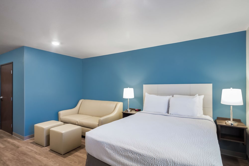 WoodSpring Suites Elgin - Chicago 29/56